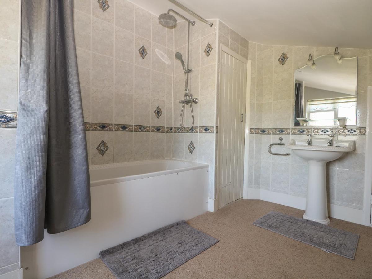 1 Paythorne Farm Cottages Henfield Esterno foto